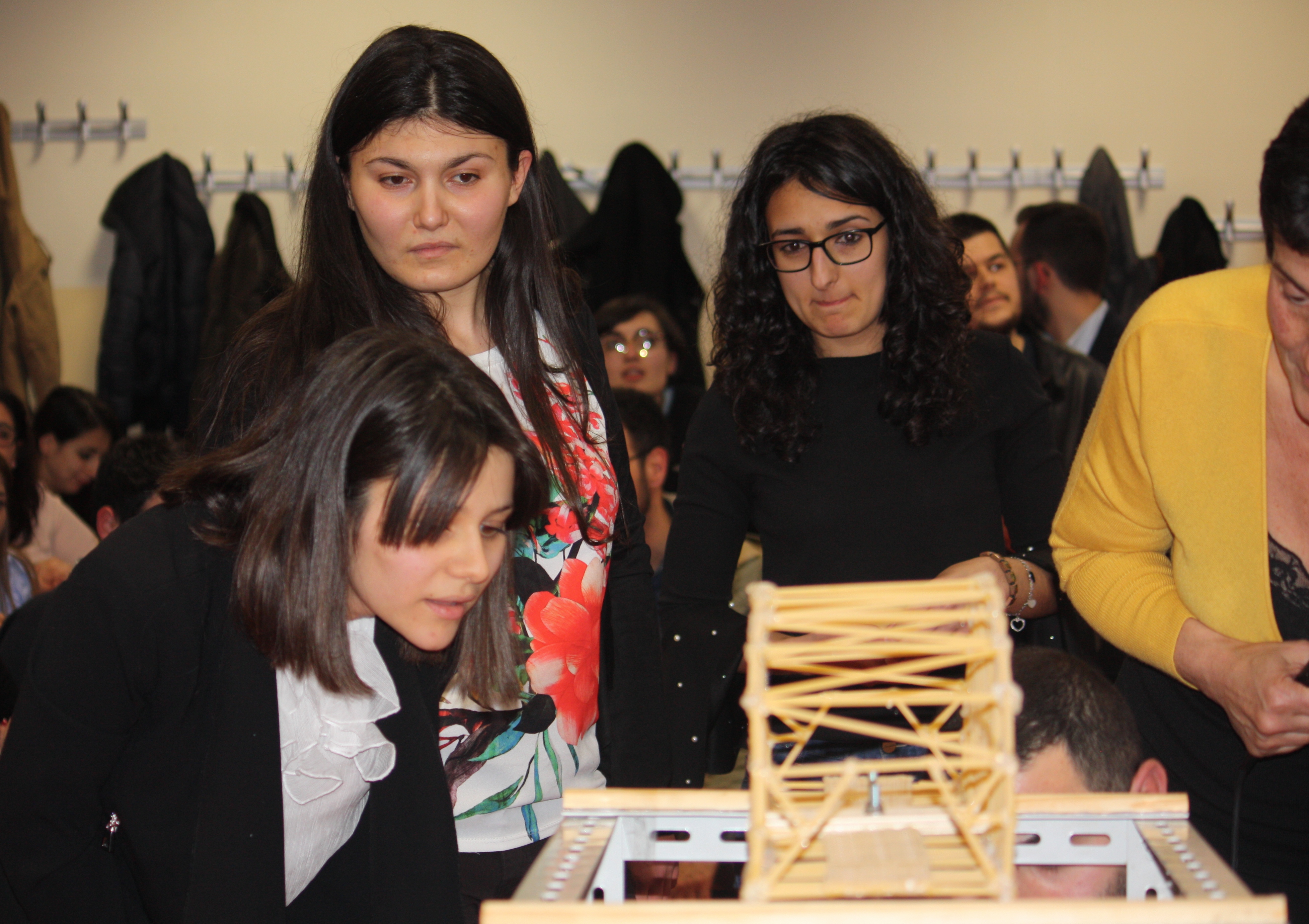 Spaghetti Bridge Competition