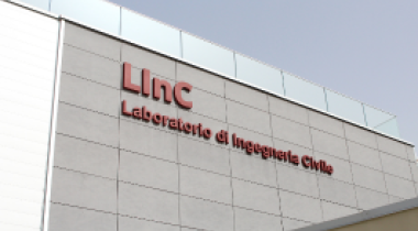 foto della facciata del laboratorio di ingegneria