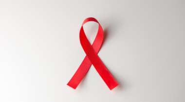 fiocco rosso simbolo della lotta all'aids